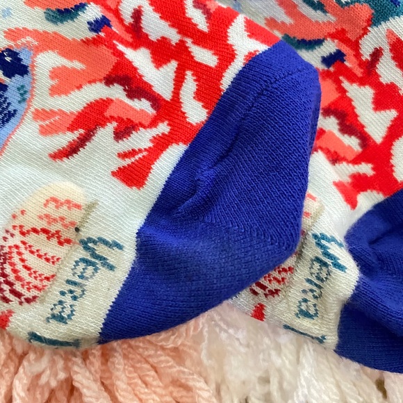 VERA BRADLEY Ocean Themed Socks - Picture 2 of 3